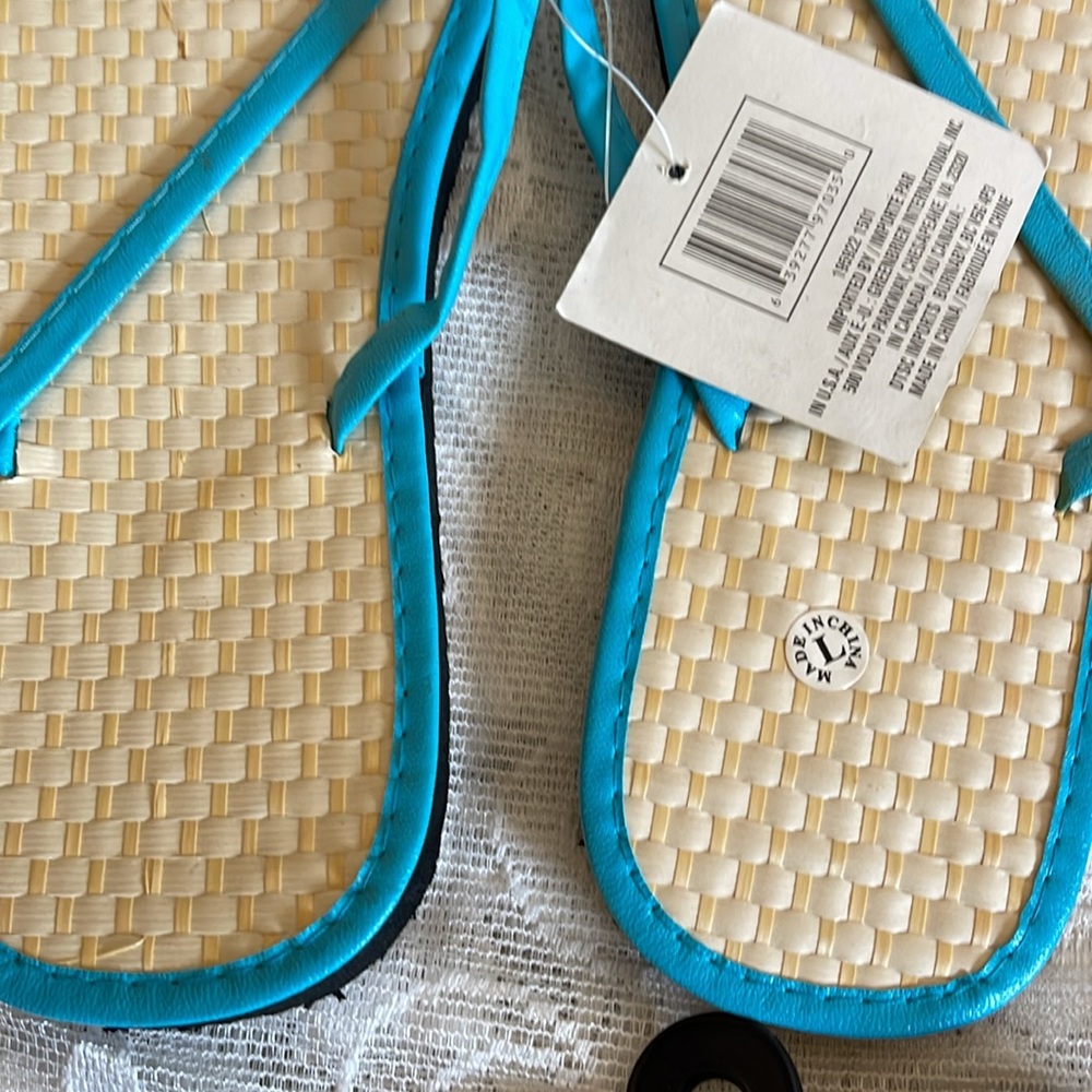 Lot of 4, Brand new no brand.4 different colors casual flip-flops. All sz 7/8 - Picture 11 of 11
